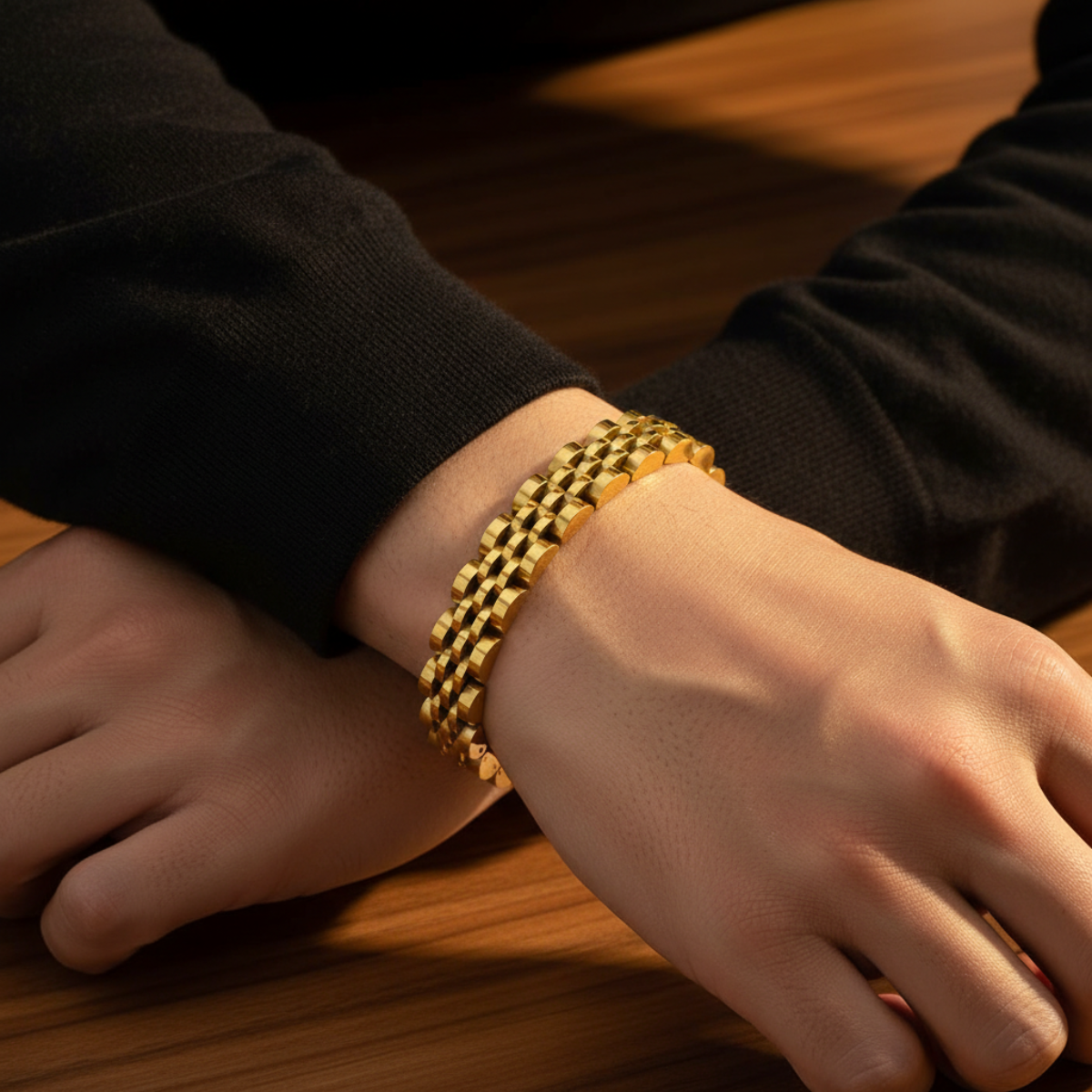 VALTHERA GOLD LINK BRACELET